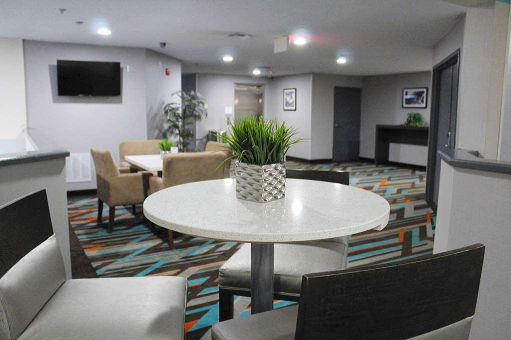 Clarion Inn & Suites Dfw North Irving Faciliteiten foto