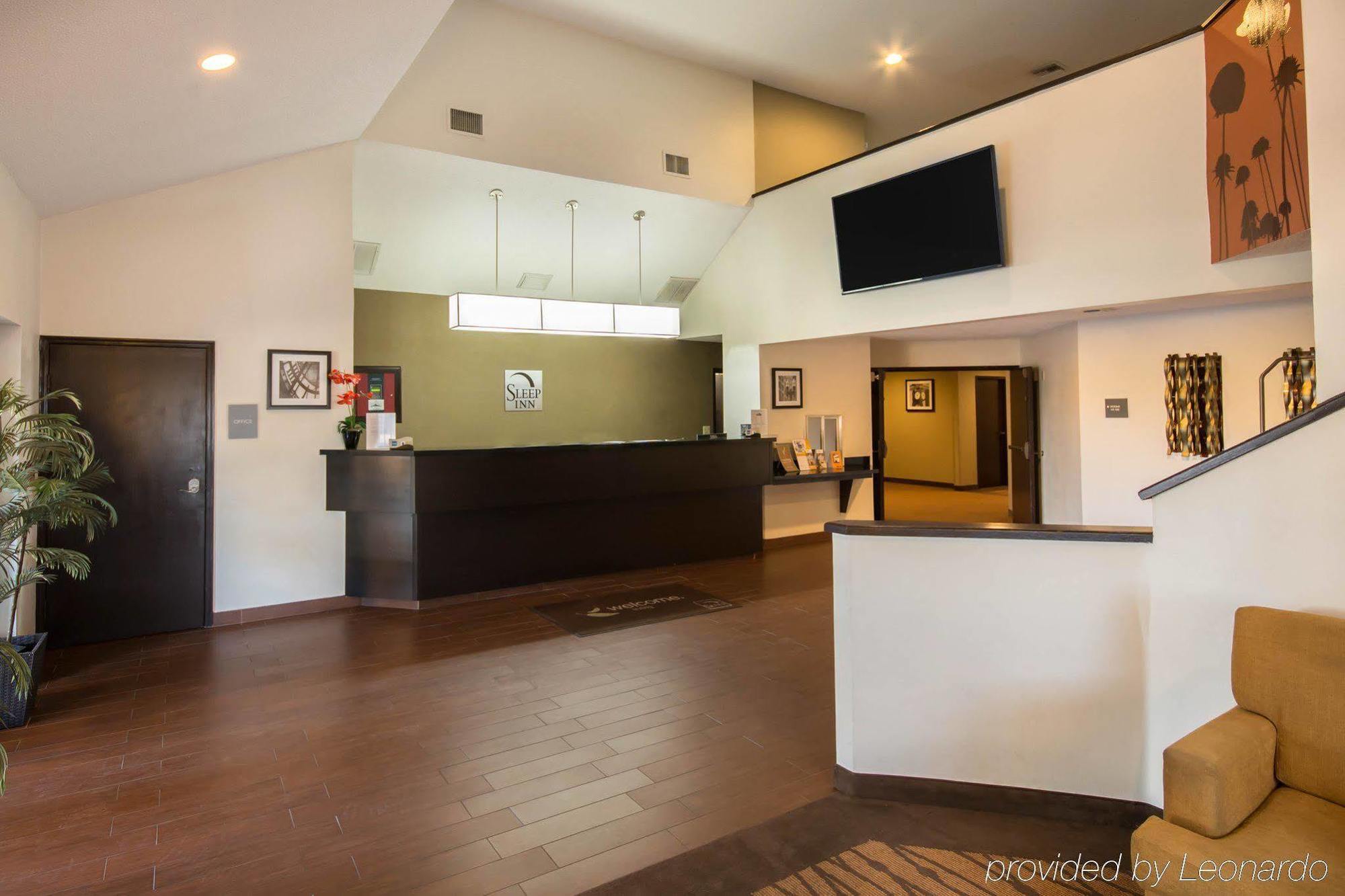 Clarion Inn & Suites Dfw North Irving Buitenkant foto