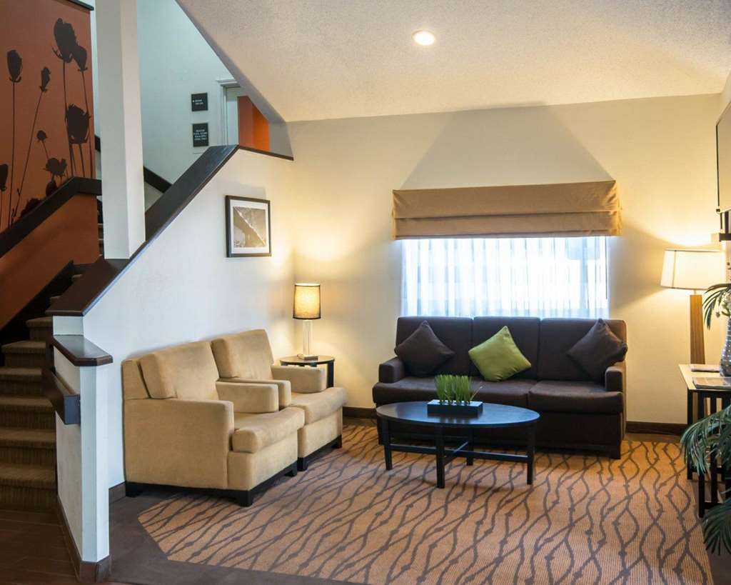 Clarion Inn & Suites Dfw North Irving Interieur foto