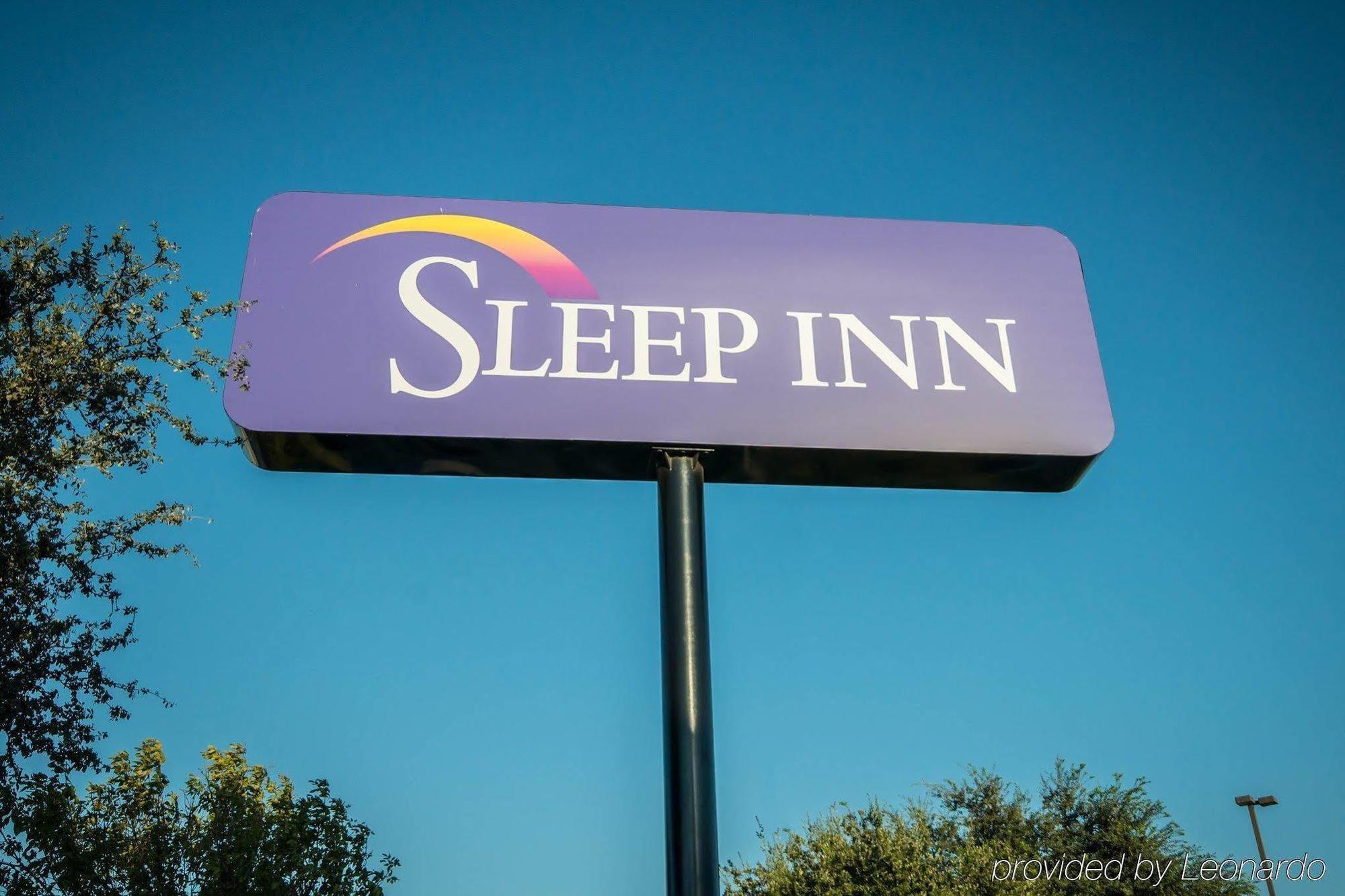 Clarion Inn & Suites Dfw North Irving Buitenkant foto