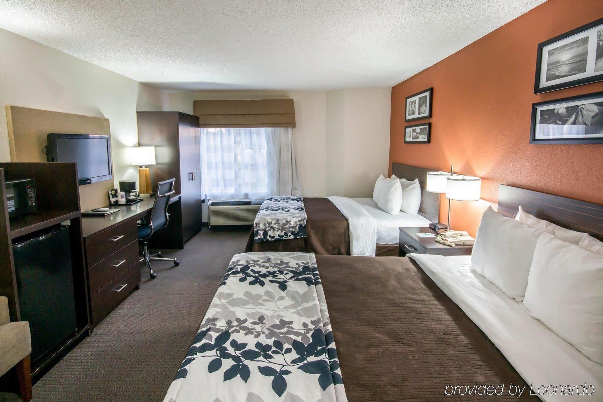 Clarion Inn & Suites Dfw North Irving Buitenkant foto