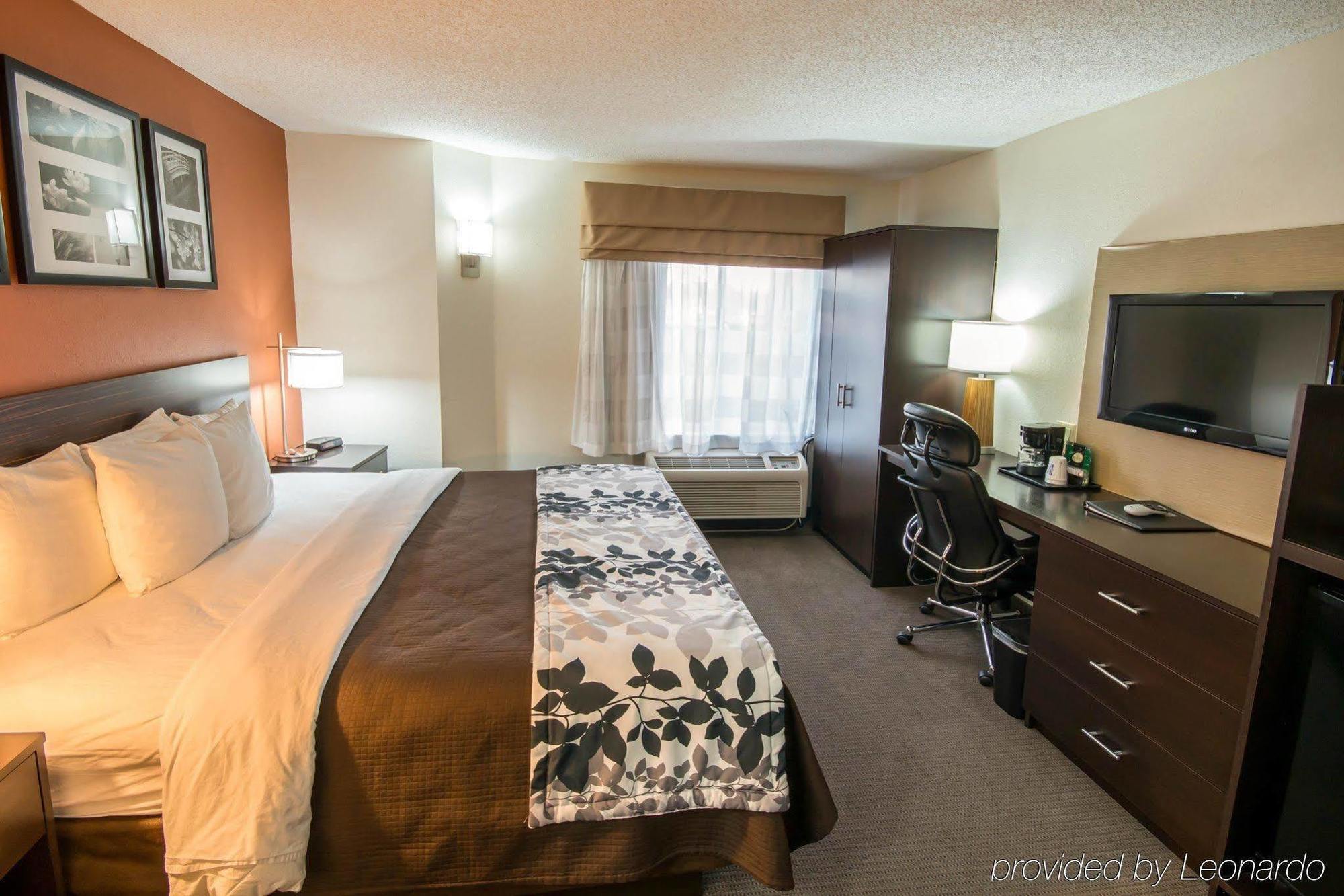 Clarion Inn & Suites Dfw North Irving Buitenkant foto