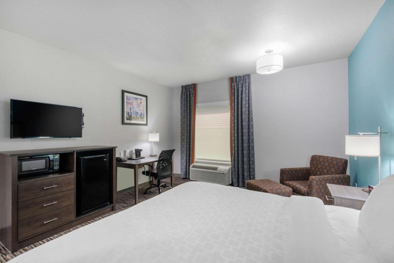 Clarion Inn & Suites Dfw North Irving Buitenkant foto